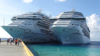 carnival ships in grand turk